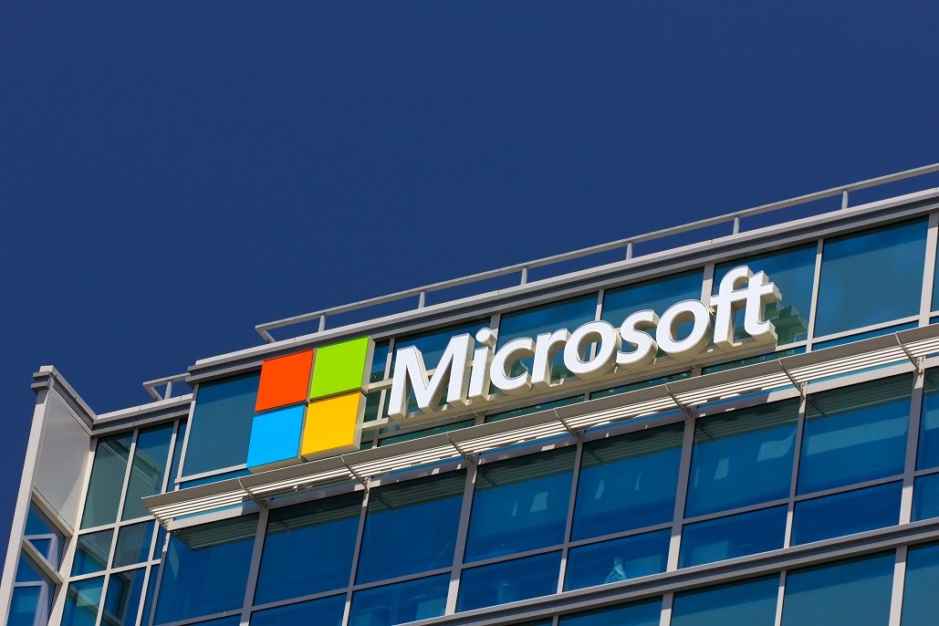 what technological advances threatened microsoft’s monopoly?